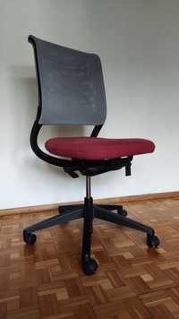 2x Fotel Biurowy z regulacją opracia + regulowane podłokietniki