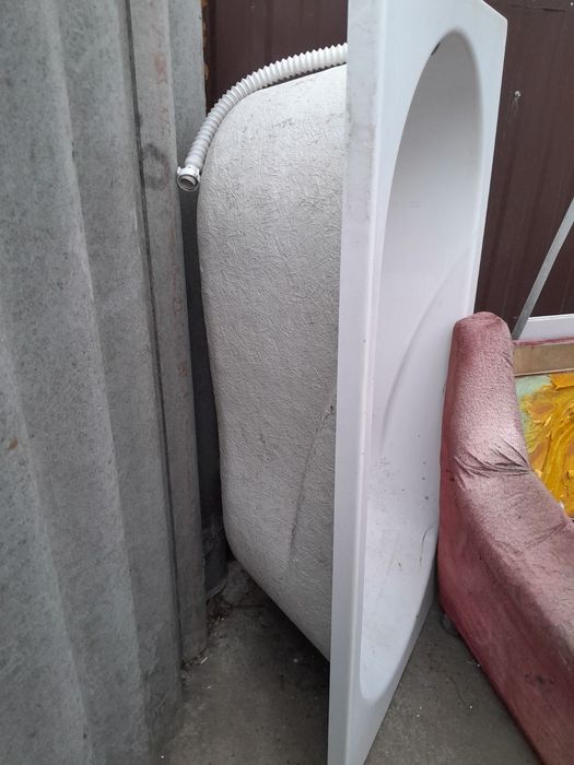 Продам ванну акрилову