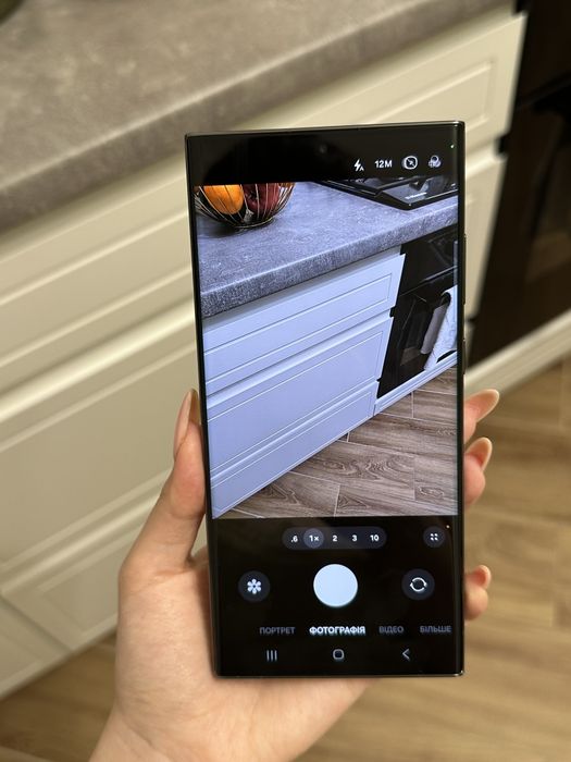 Продаю Samsung S23 Ultra 12/512