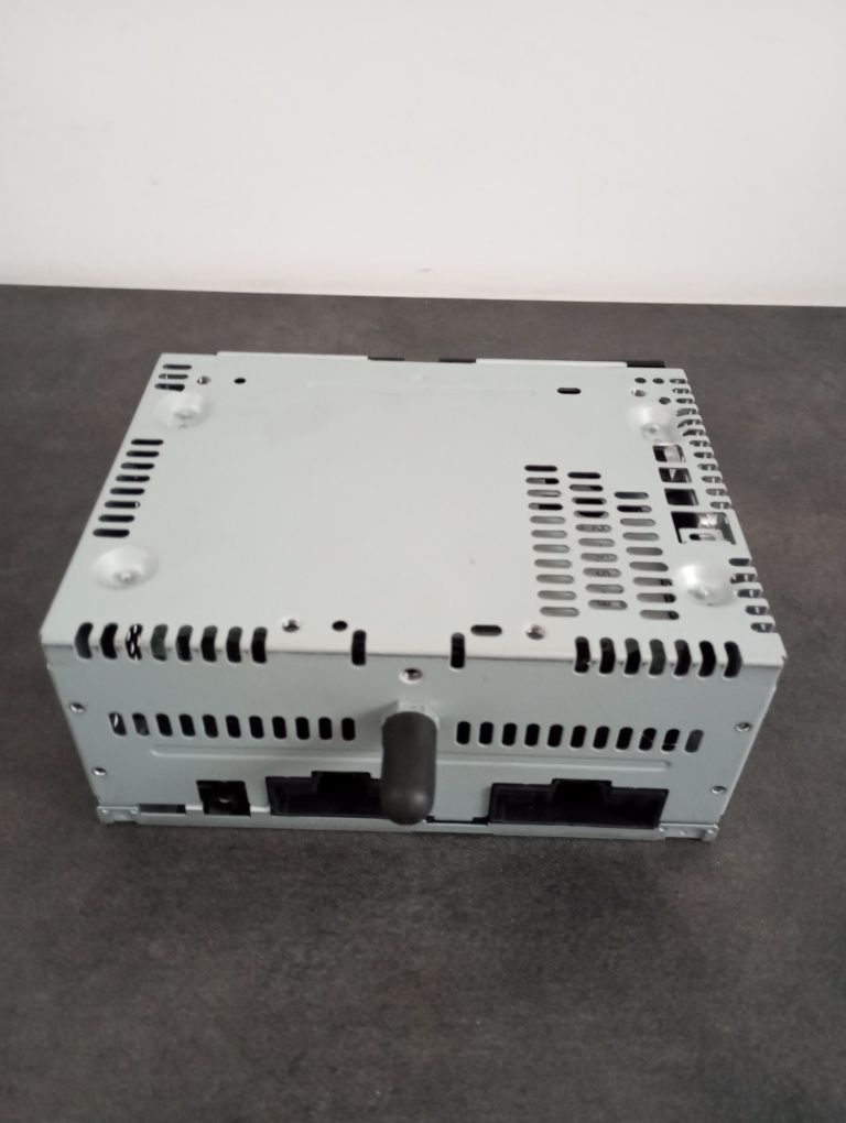 Radio HR3T-19C107-AA