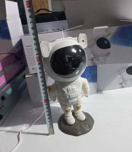 Космонавт астронавт проектор зоряного неба