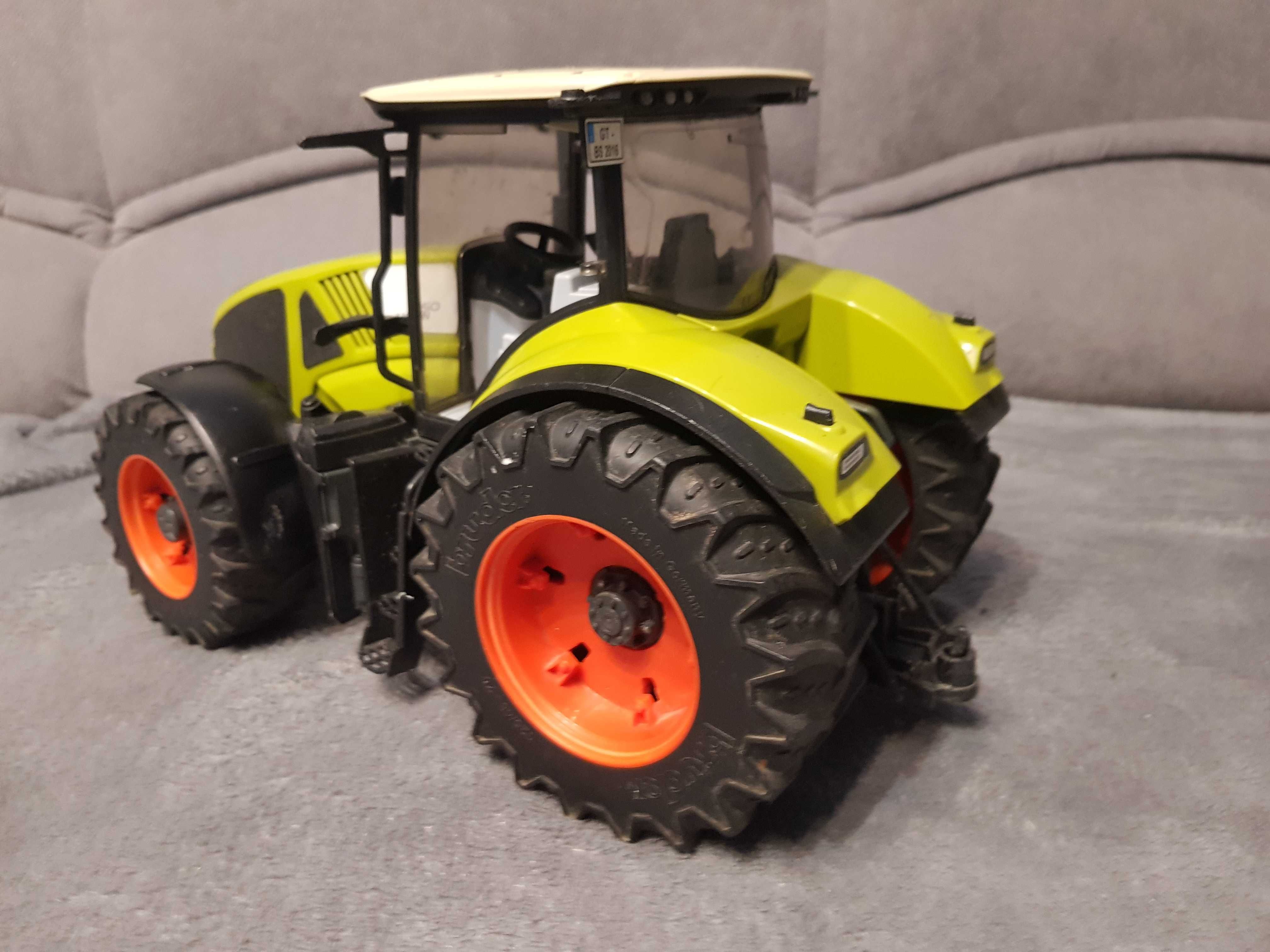 Claas Axion 950 Bruder