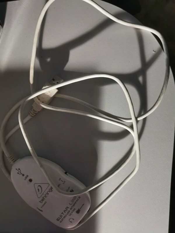 Behringer UCG 102 Guitar Link