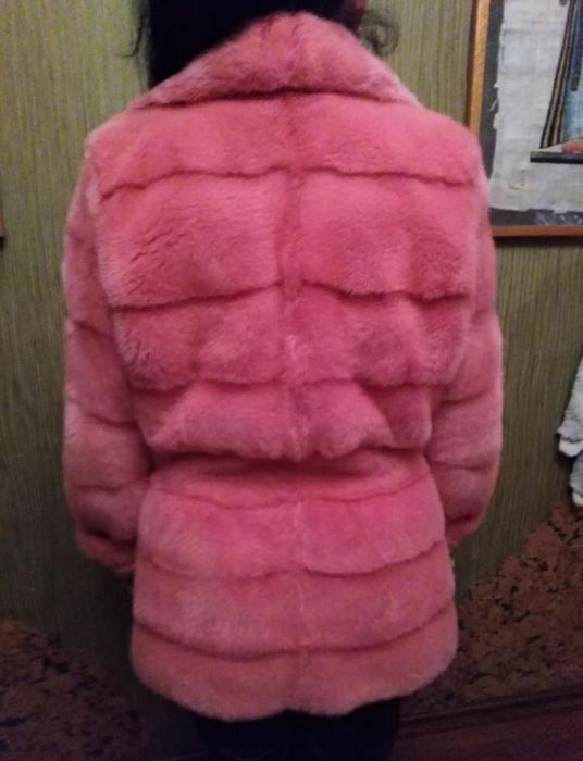 Шуба норкова Pierre Balmain рожевого кольору