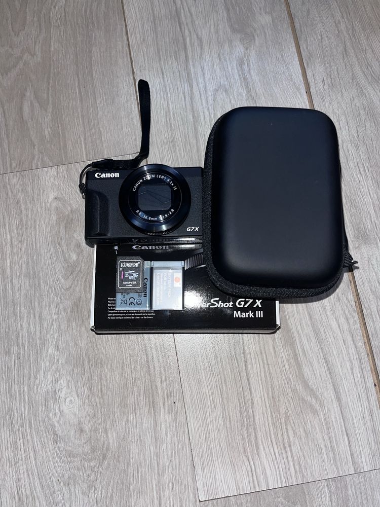 Canon G7X Mark III