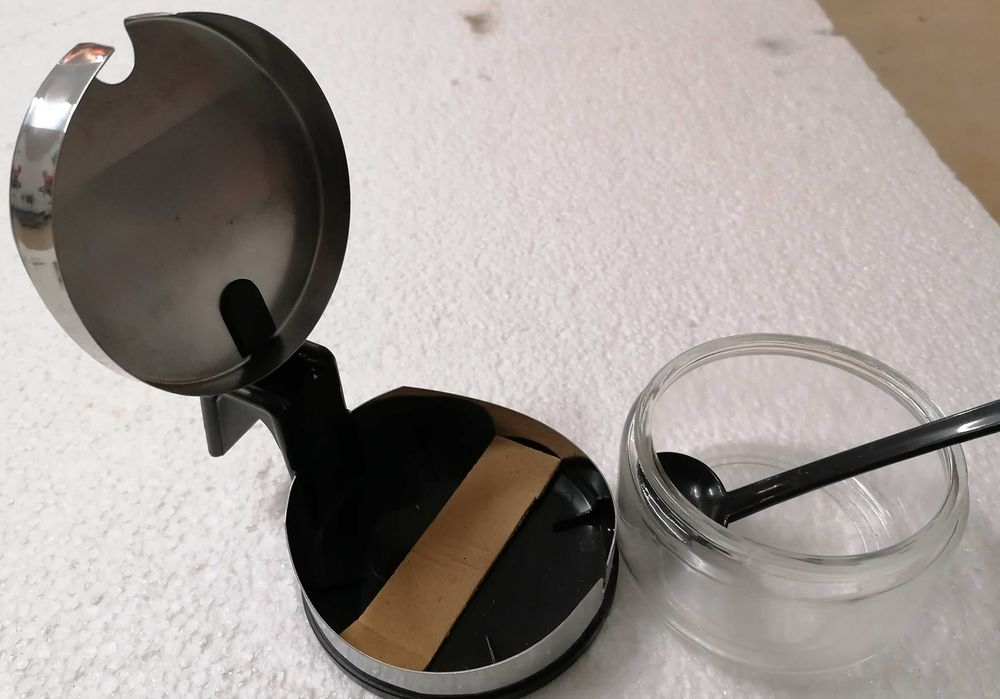 Açucareiro e talheres em inox, novo, tudo por 10€