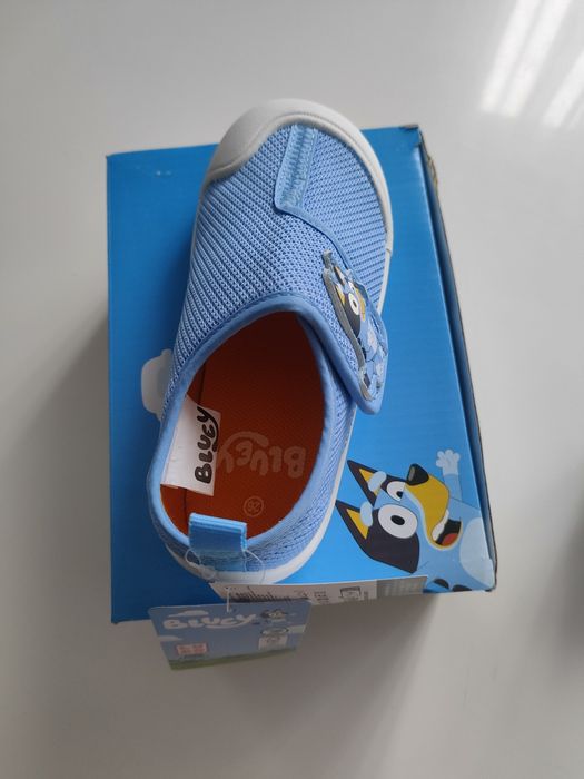 Nowe kapcie ciapki do przedszkola bluey to.26