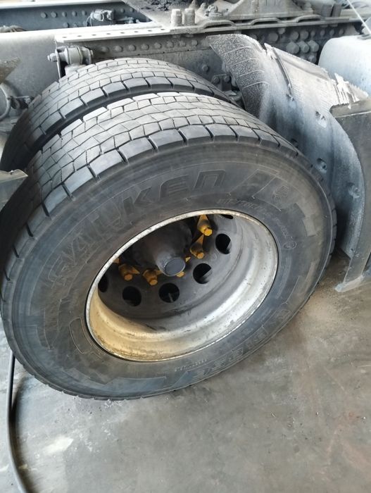 Шини 315.70.R22.5 з дисками