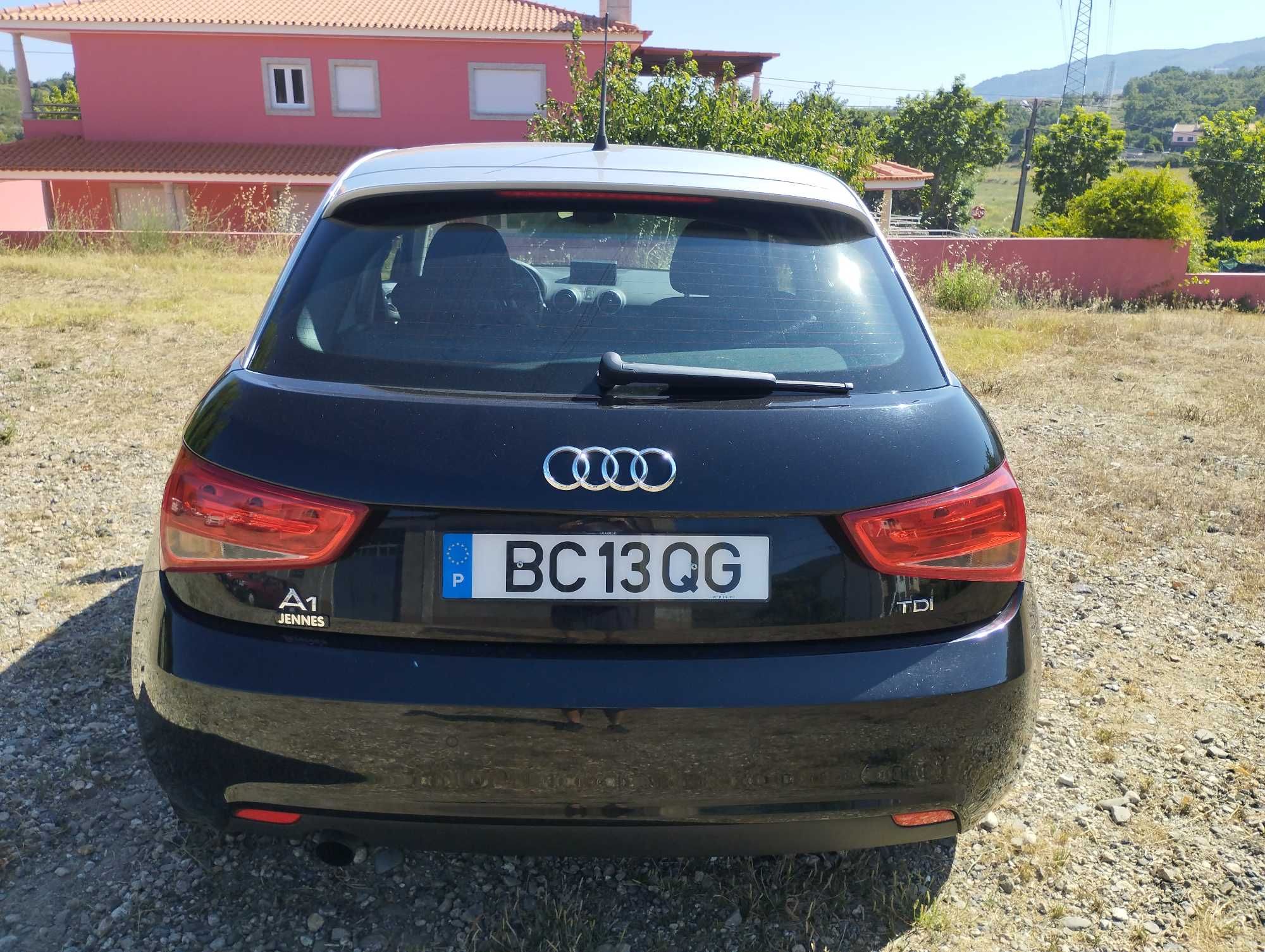 Audi A1 Sportback 5 Portas - 1.6 TDI