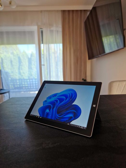 Laptop/Tablet Microsoft Surface 3 Full HD/Intel X7/4GB RAM/64GB SSD