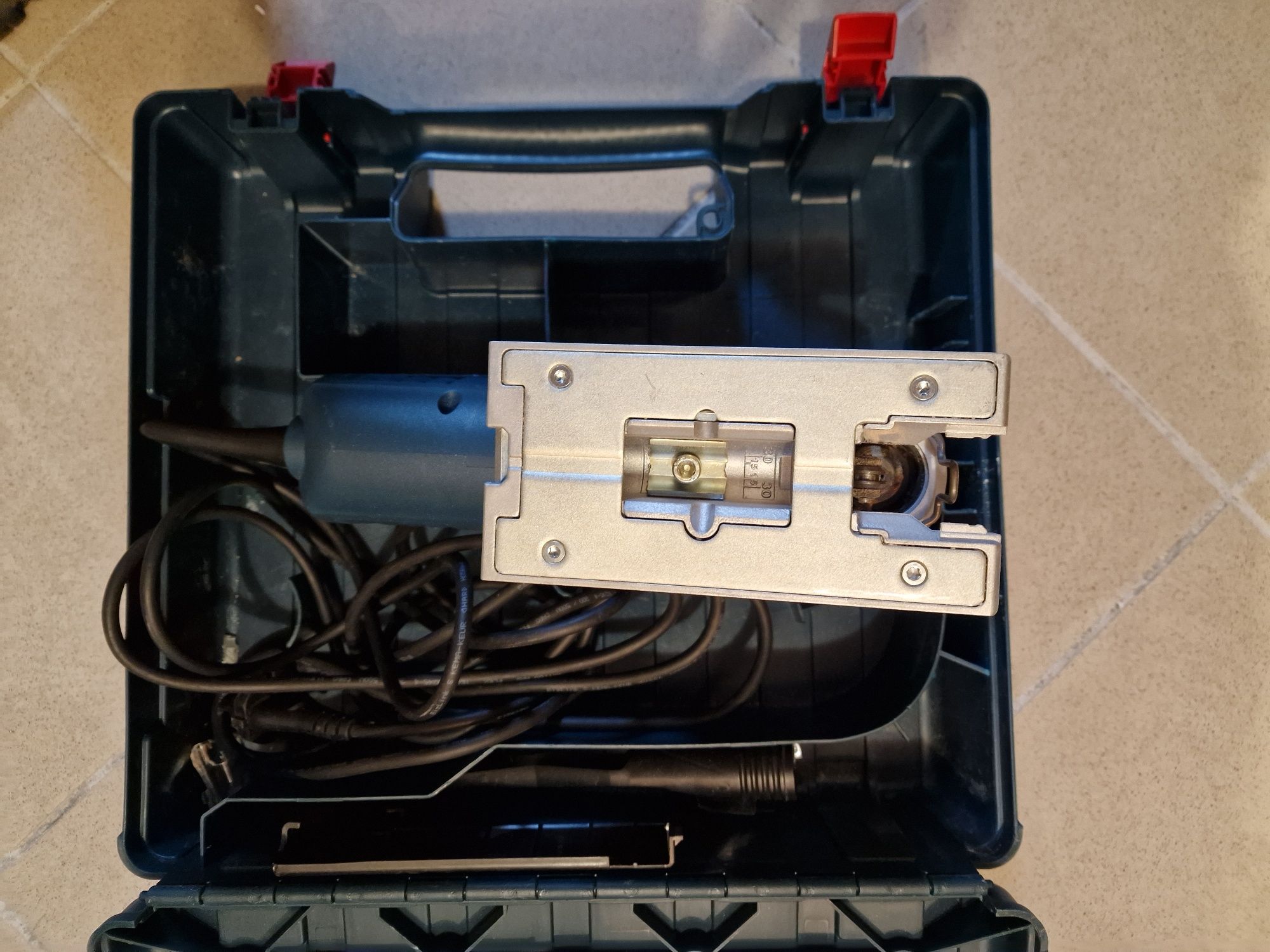Wyrzynarka BOSCH GST 150 CE