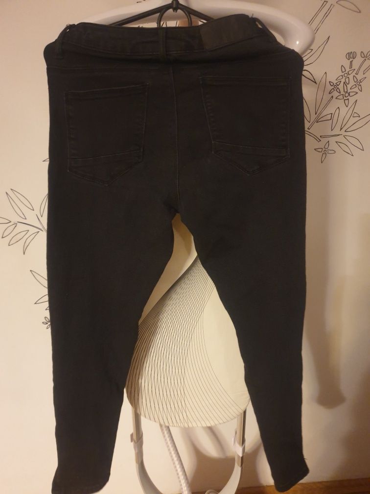 Spodnie jeans czarne rozm.W28 L30 Noisy May