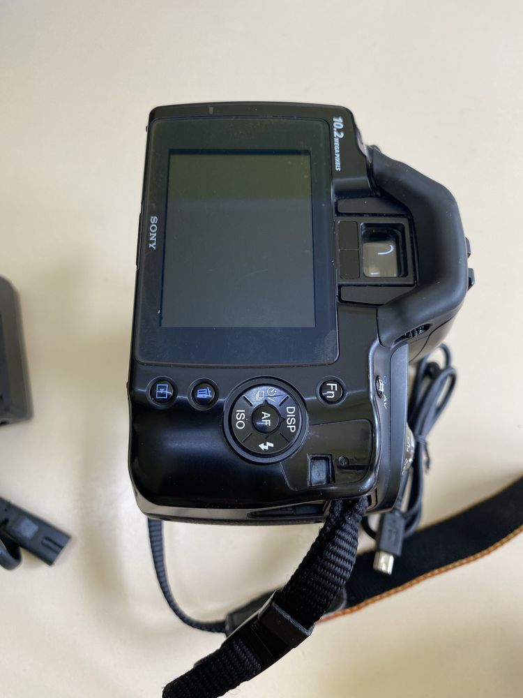 Фотоаппарат цифровой Sony DSLR-A230