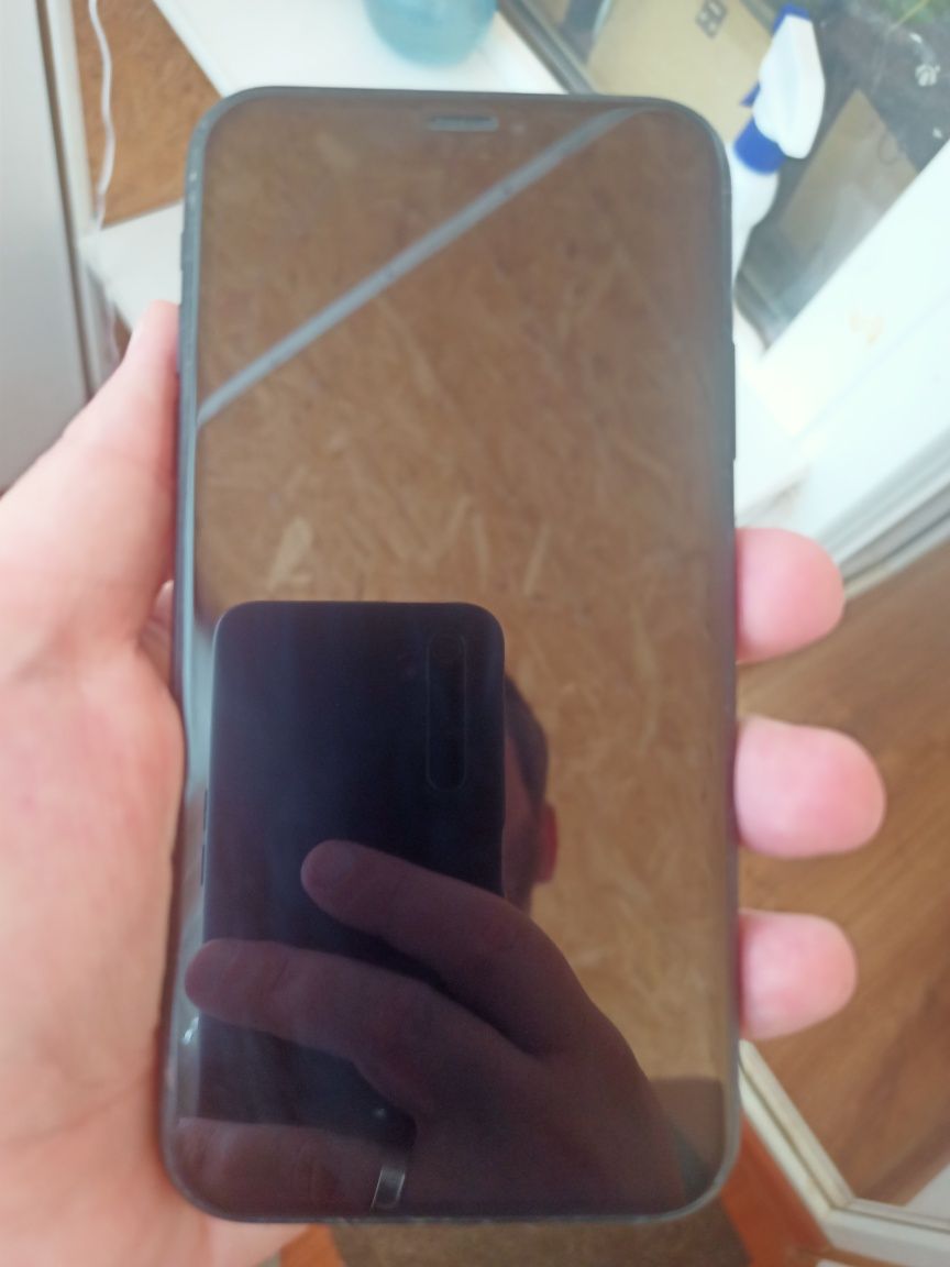 Продам Iphone xr 64 Gb + apple watch