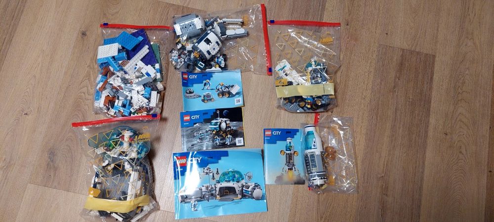 Lego Місячна наукова станція