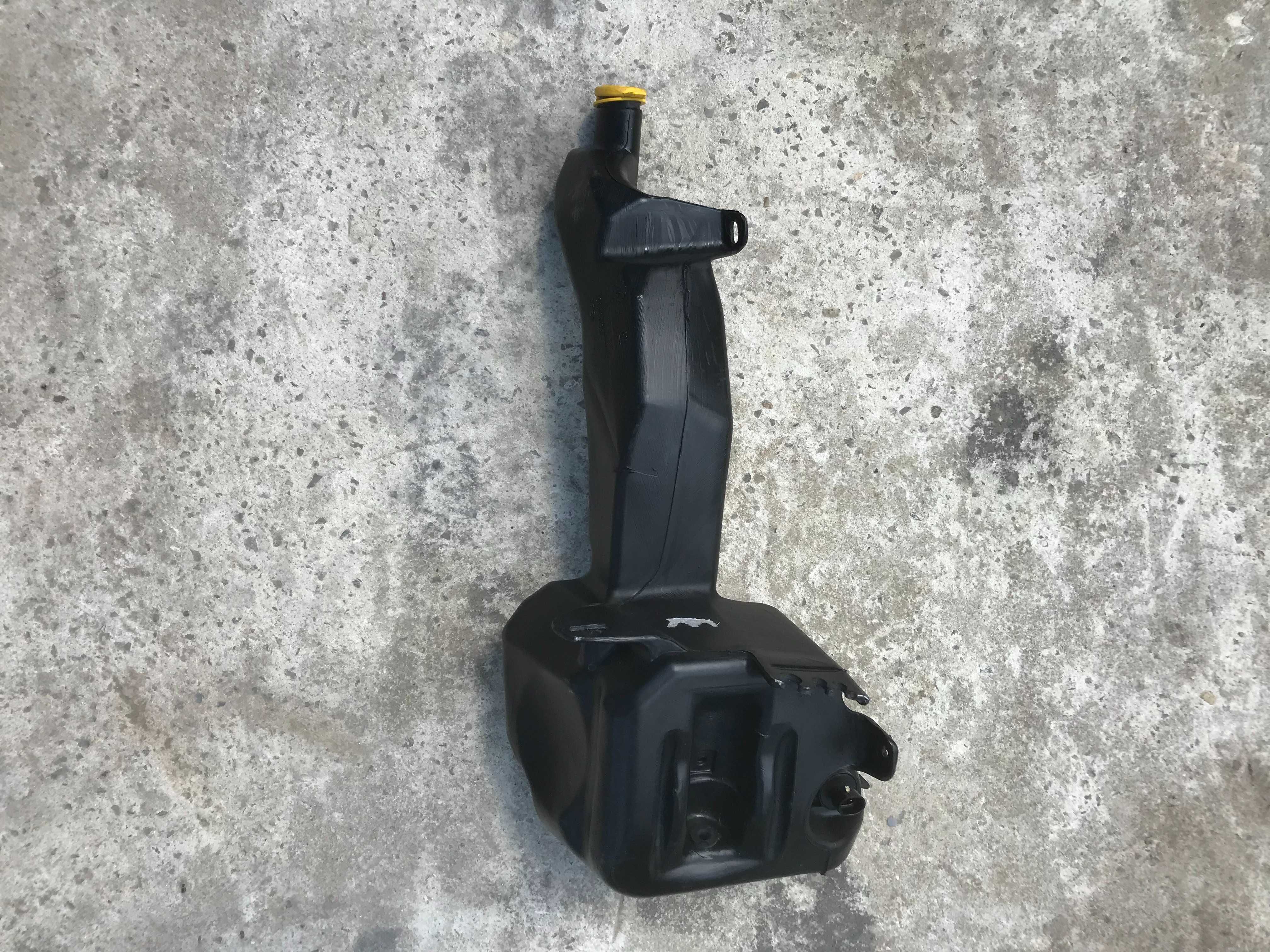 Бачок омивача Opel Astra H/Zafira B