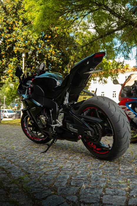 Cbr-1000-rr-fireblade