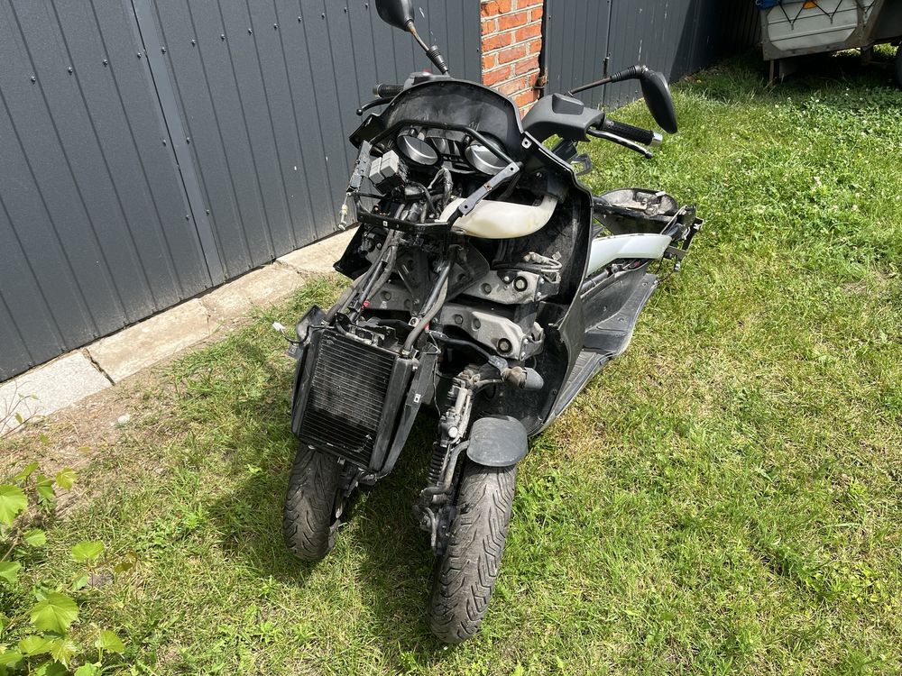 Piaggio Mp3 300 kokpit laga zawiszenie koła linka na części