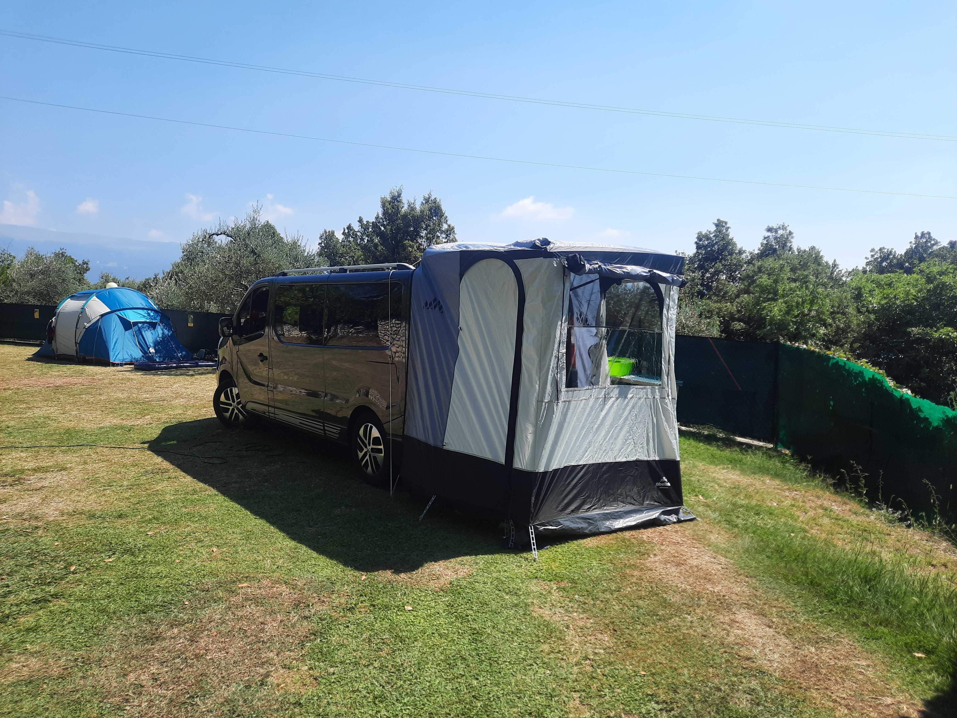 Zabudowa kempingowa do Renault Trafic