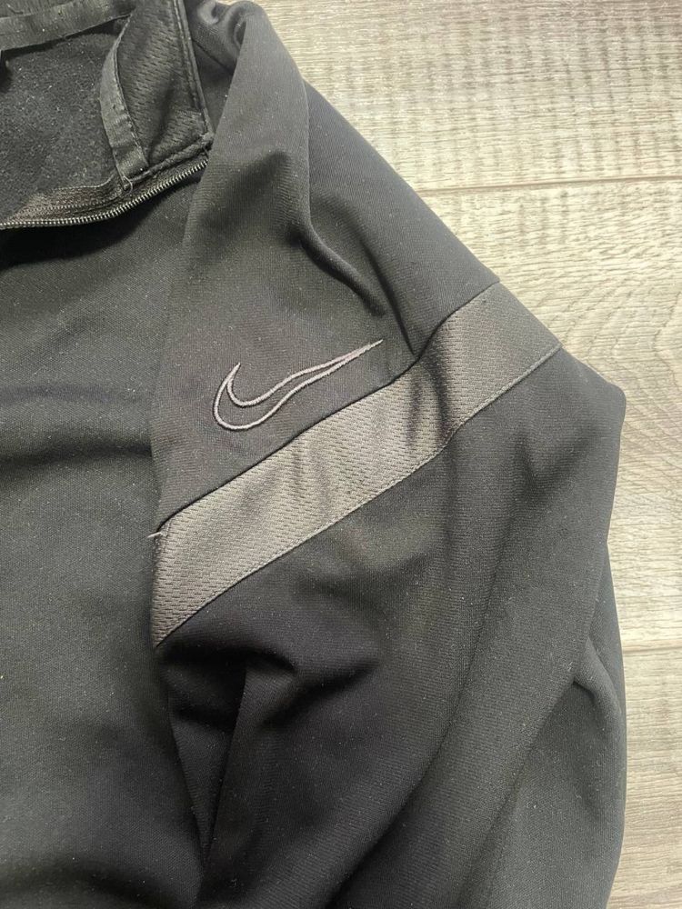 Продам термо-кофту Nike
