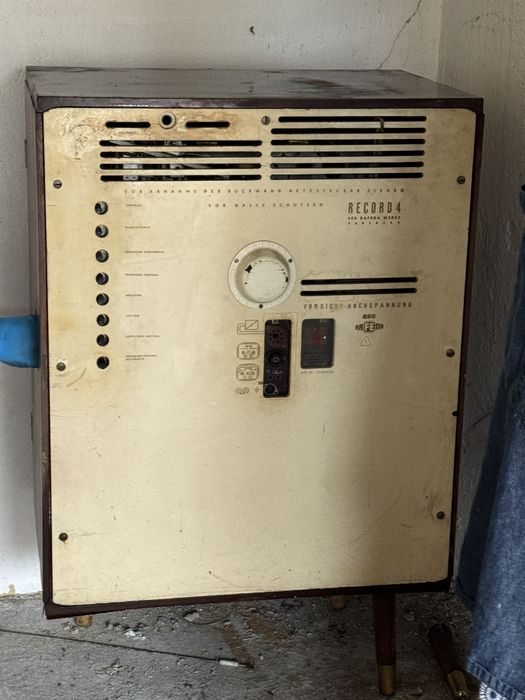 RAFENA Record 4 – urządzenie lampowe z lat 50., NRD, sprzedam szybko