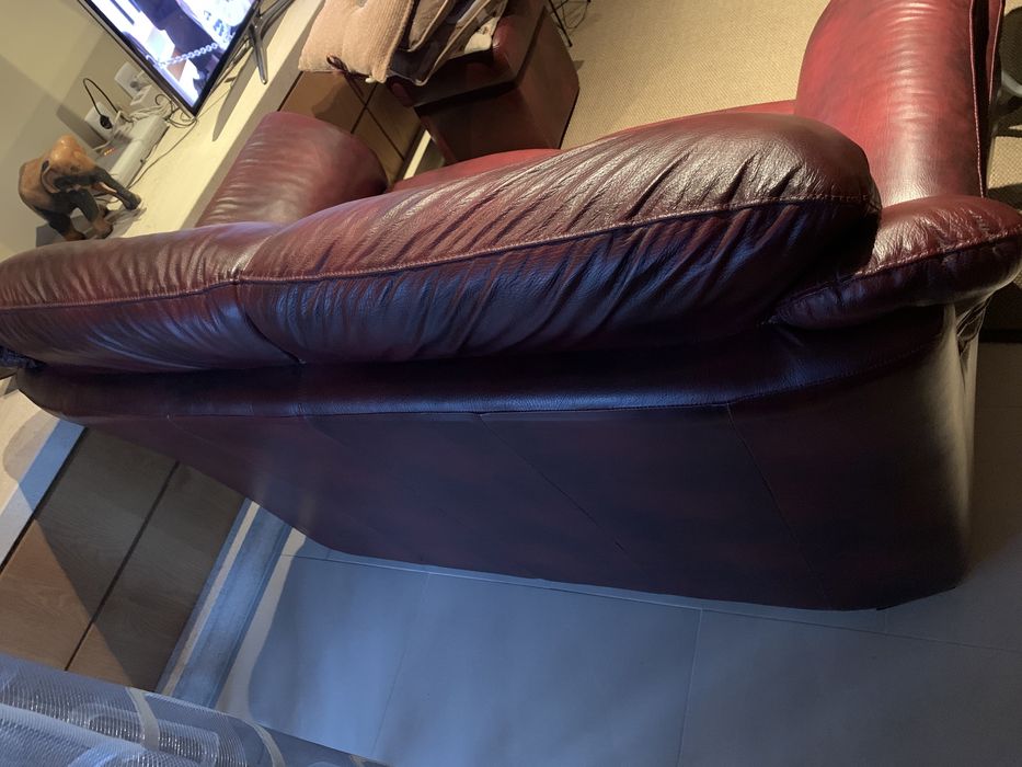 Sofá de pele dois lugares