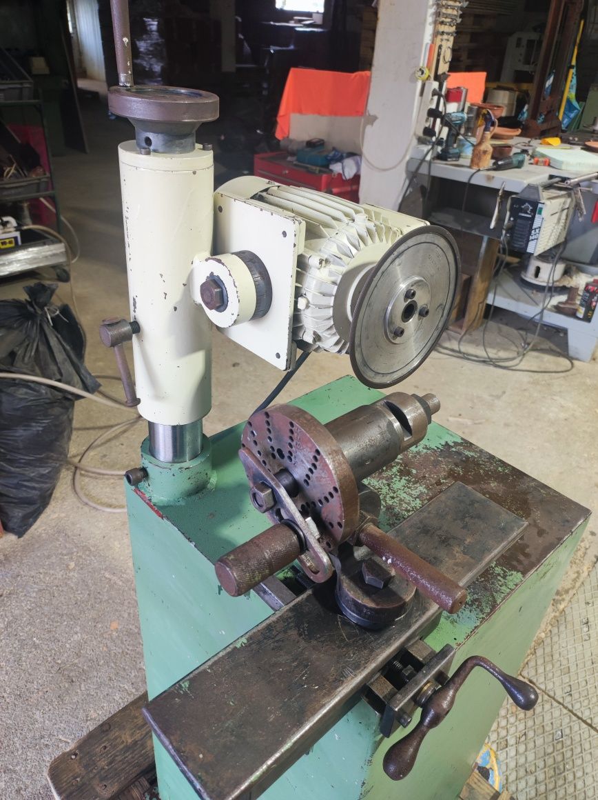 Máquina de afiar metal duro