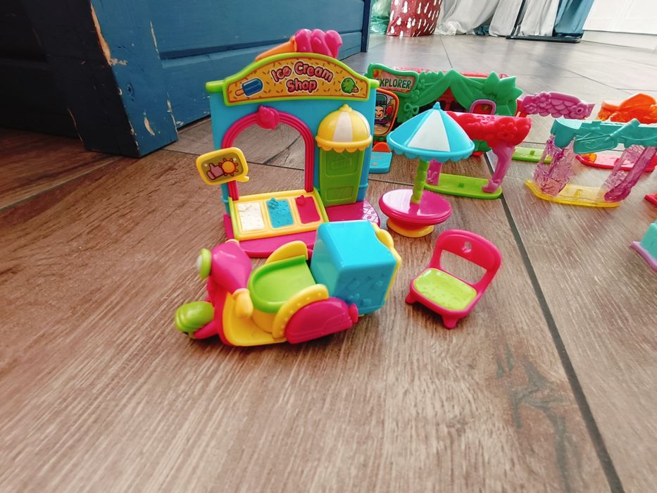 Duży zestaw Mojipops, kawiarenka, domki i figurki