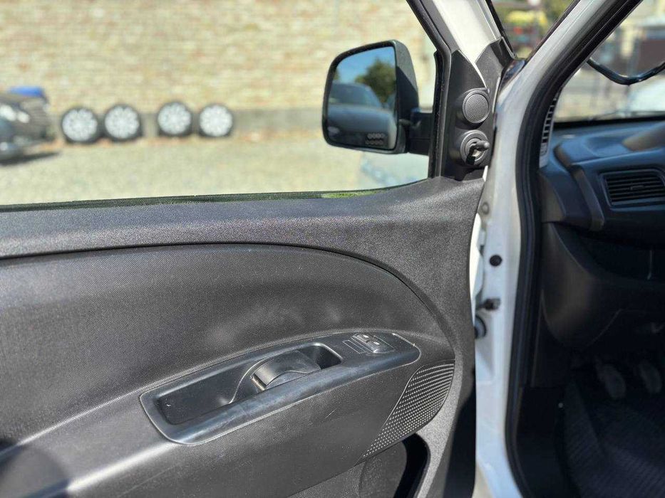 Opel Combo 2012 1.4 л. бензин.Оригінальний пасажир.