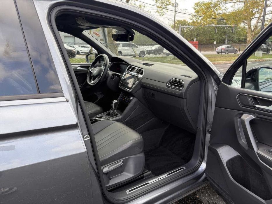 Volkswagen Tiguan SE R-Line Black 4Motion      2022