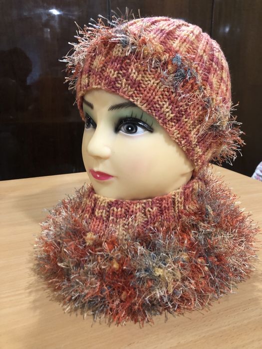 Шапка і горлишко нові