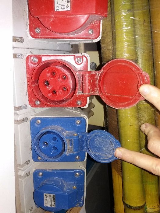 4 tomadas trifásica bifasicas com caixa derivação