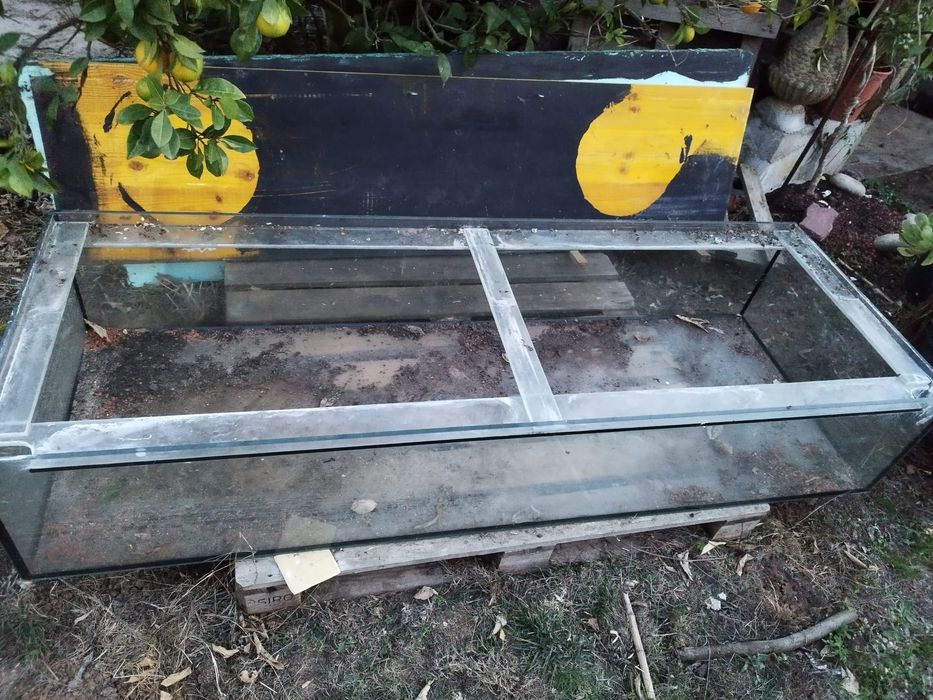 Vendo aquario de 2 metros