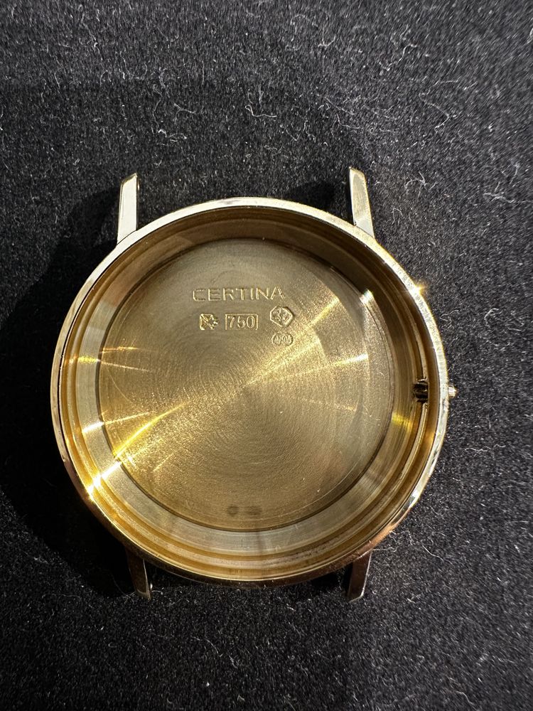 Relógio Certina Quartz em ouro