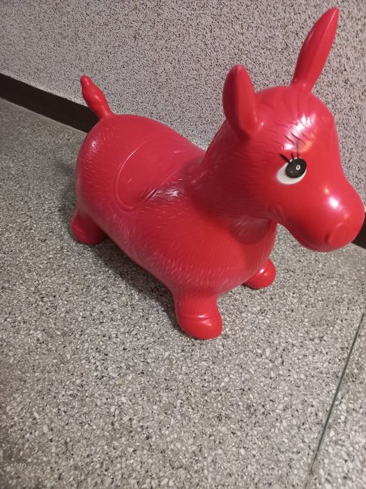 Skoczeek gumowy konik