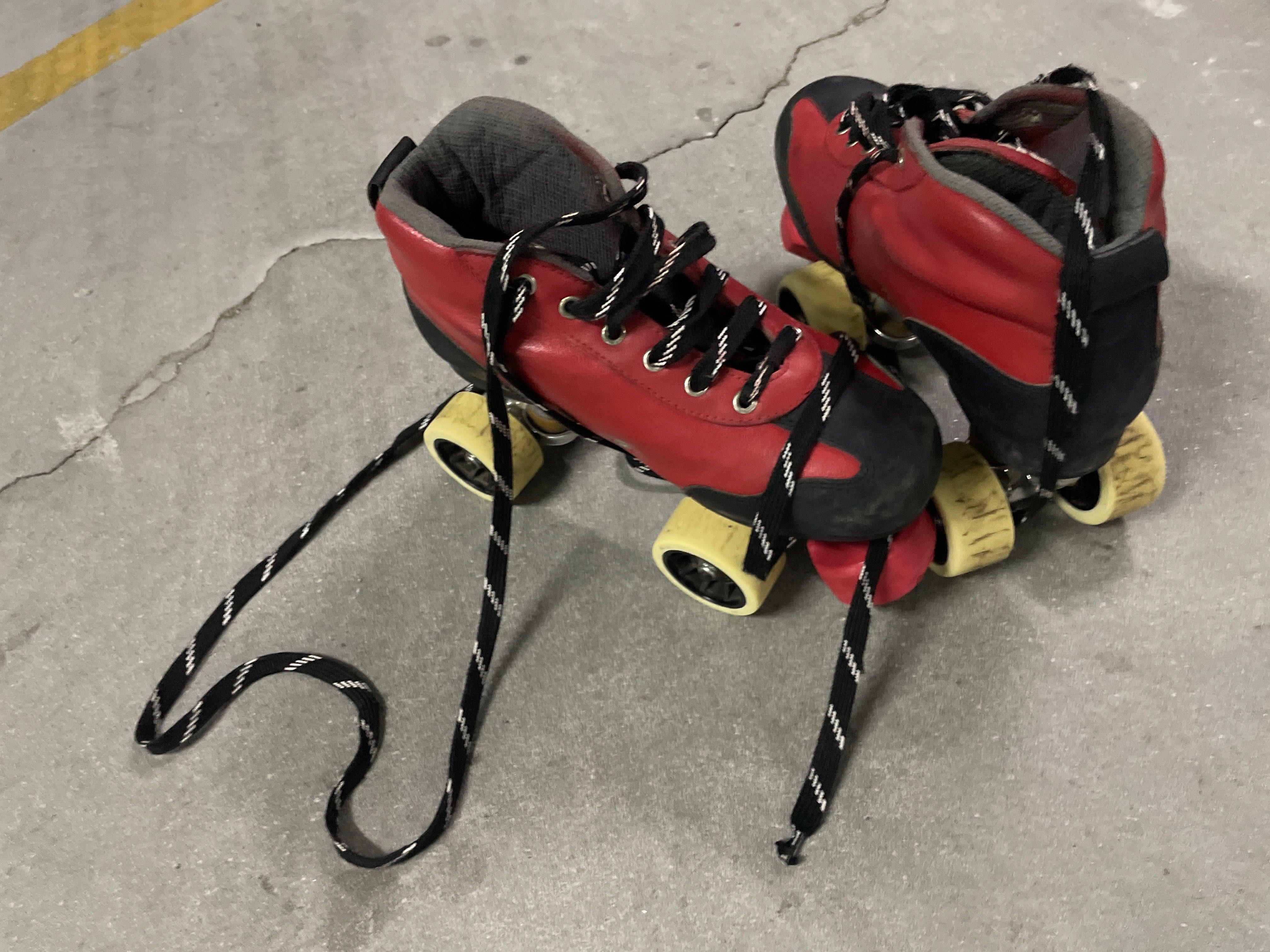 Vendo equipamento de hockey patins
