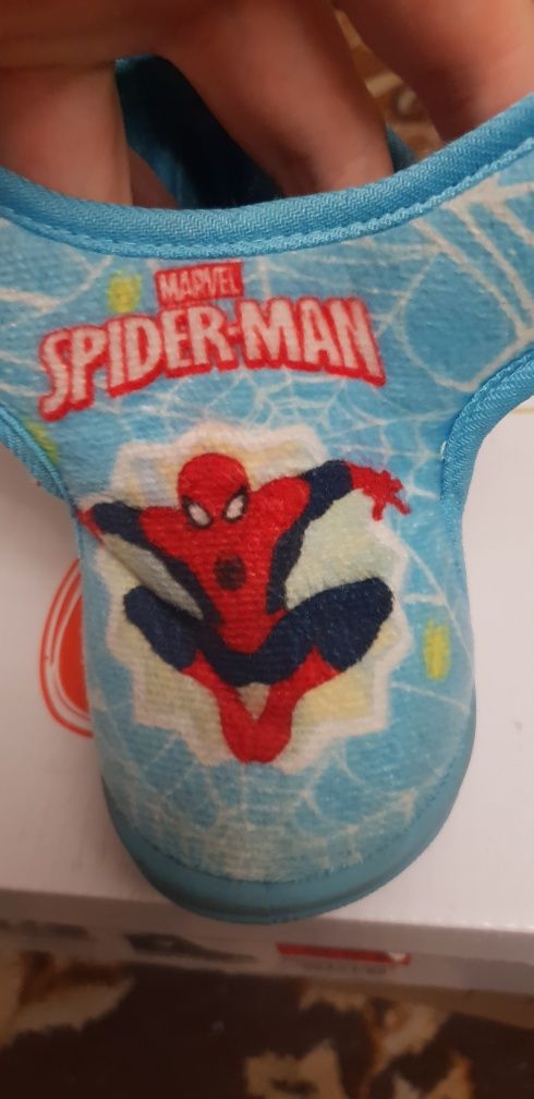 Kapcie chłopięce Marvel Spider Man r. 24 (wkładka ok. 15,3 cm)
