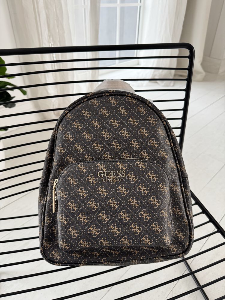 Класичний чорний рюкзак guess haidee