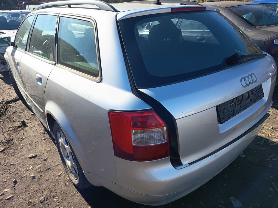 Audi A4 B6 LA7W zderzak przedni FV transport/dostawa