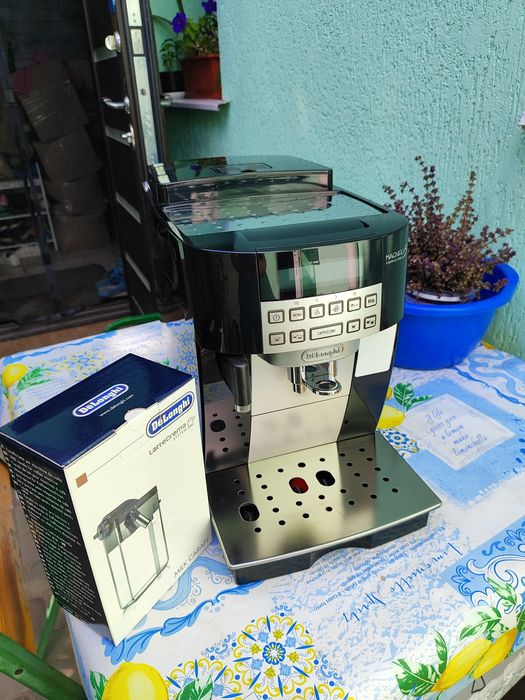 Кофемашина DeLonghi Magnifica S Cappuccino 22.366, 23.466