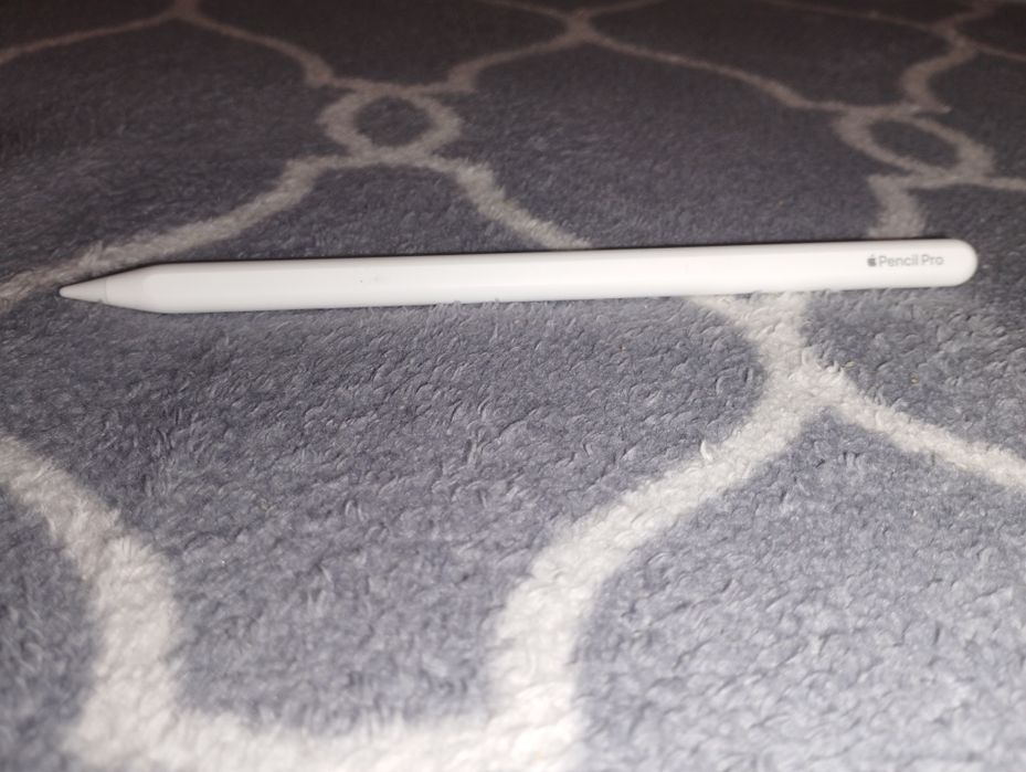 Rysik APPLE Pencil Pro