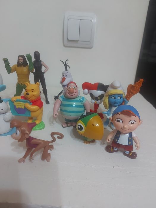 Vários bonecos da Disney e outros SÓ 30Euros