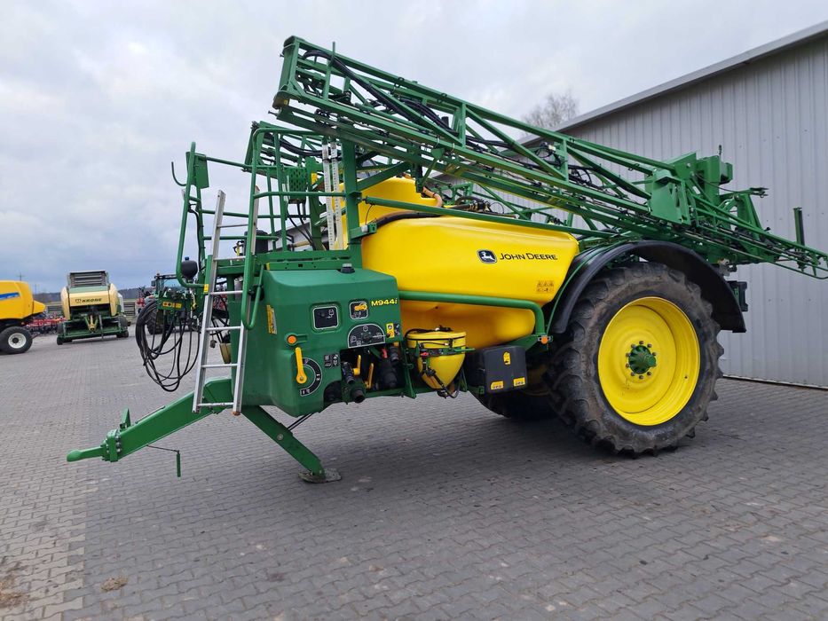 John Deere 944i opryskiwacz