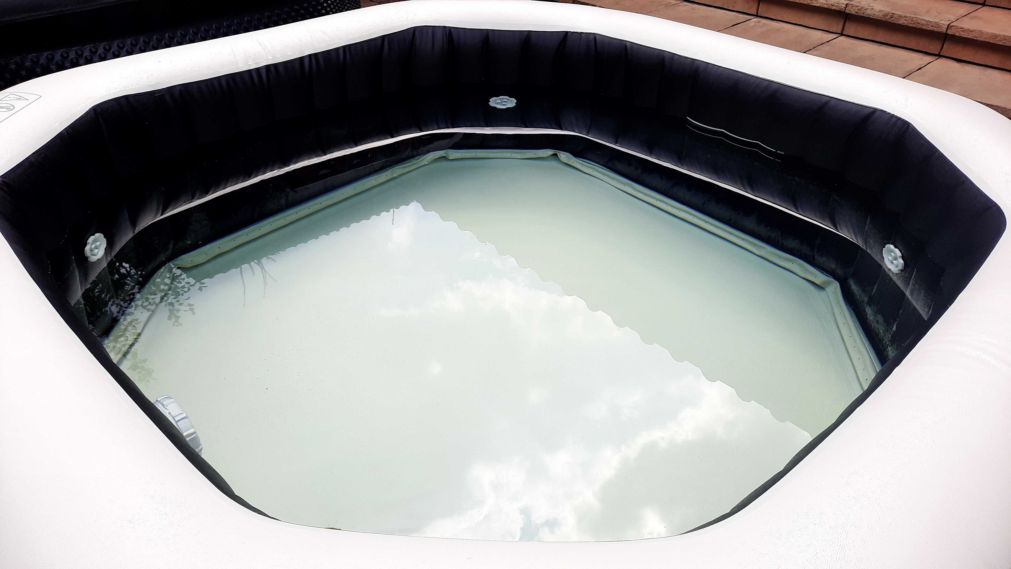 JACUZZI dmuchane INTEX SPA - 4 dysze wodne - 120 dysz Bubble DELUXE