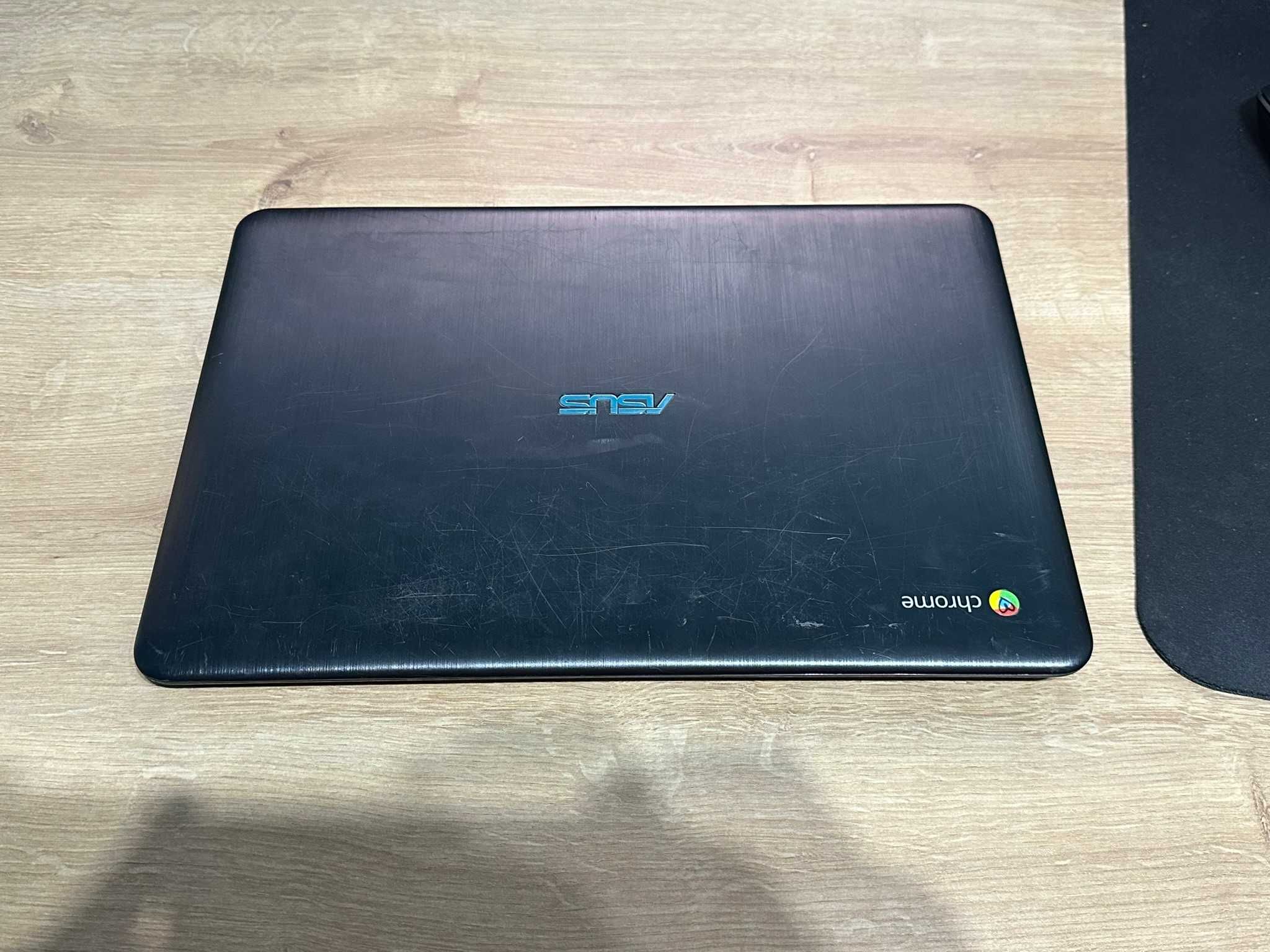 Laptop 13,3 cala Asus C300 4GB RAM HDMI