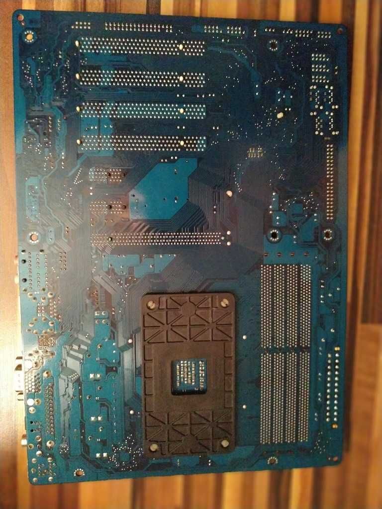 Płyta główna  Gygabite + procesor AMD Athlon