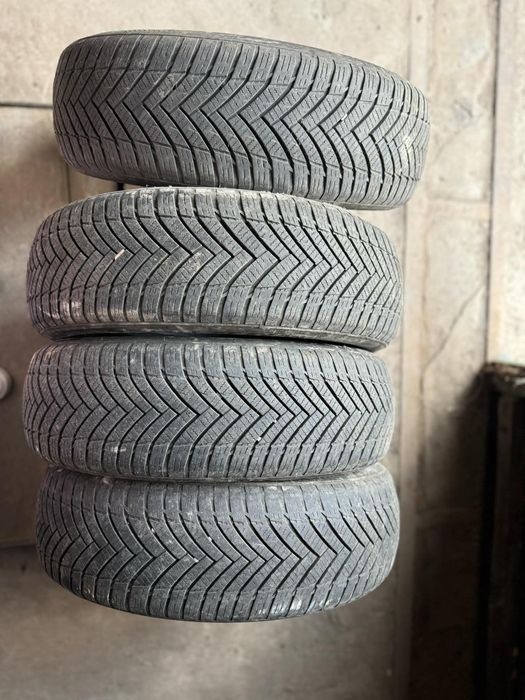 Продам резину б.в  R 15 165/65