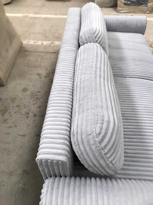 Wyjątkowa welurowa sofa w kolorze szarym z funkcją spania