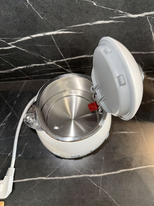 Czajnik Smeg mini 0,8 l biały