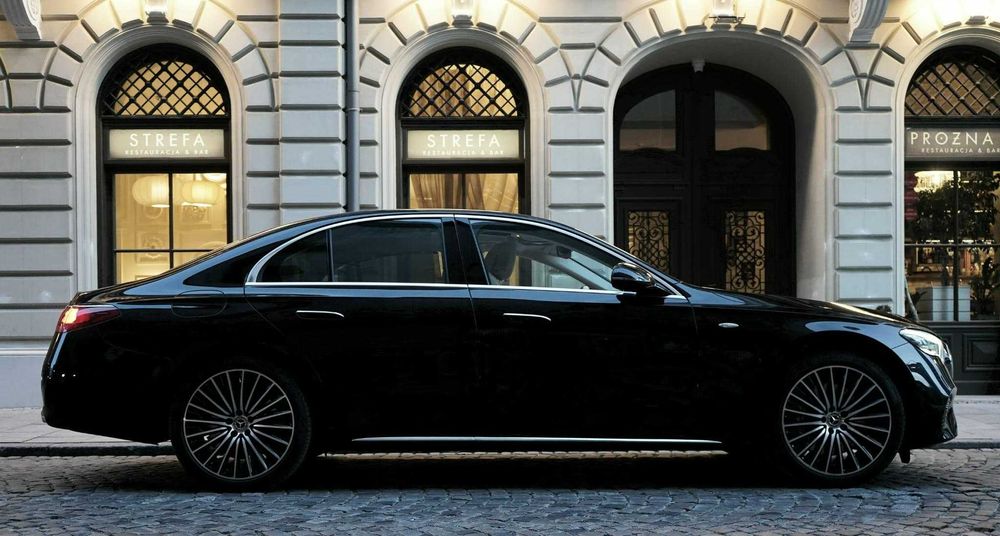 Wynajem limuzyn i busów z kierowcą*Transport VIP*Przewóz osób*Mercedes